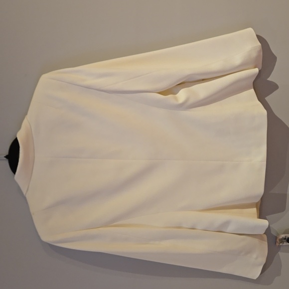 Kasper Women's Cream Blazer With Dark Buttons Size 10 NWT - Picture 6 of 6